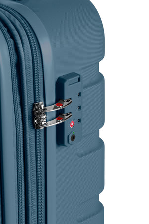 SWISSGEAR Signature Carry On Spinner in Atlas Blue