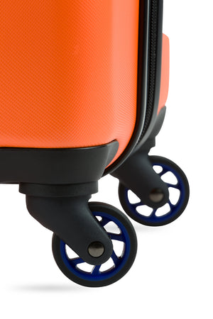 Swissgear 7366 23” Expandable Hardside Luggage - Four 360-degree wheels