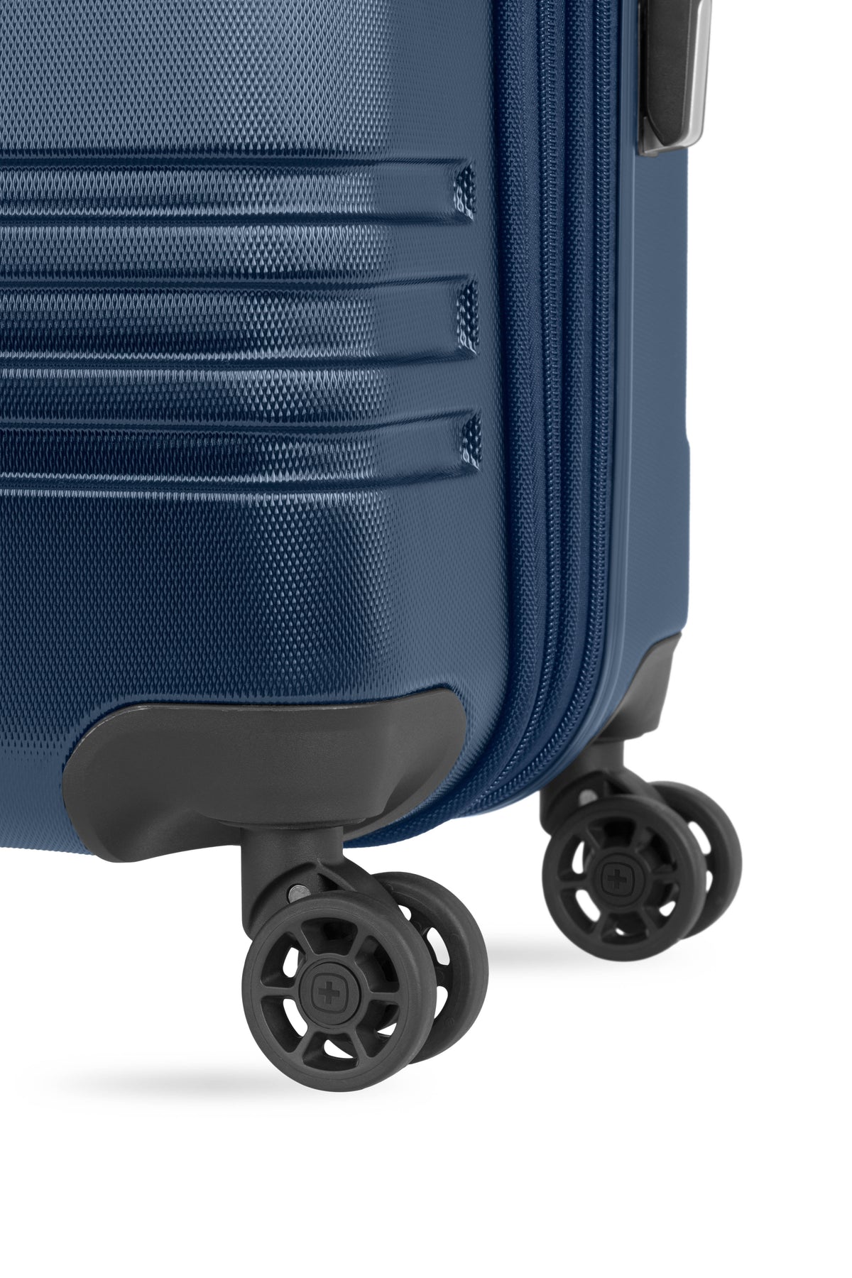 SWISSGEAR Medium Checked Hybrid Shell Spinner - Blue Sea - 09
