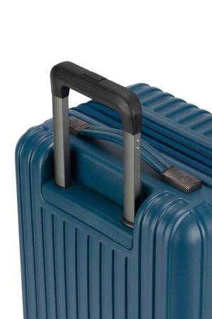 SWISSGEAR Ridge Carry-On Spinner in Atlas Blue