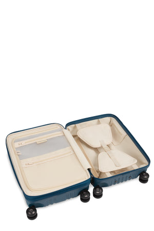 SWISSGEAR Ridge Carry-On Spinner in Atlas Blue