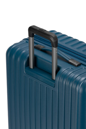 SWISSGEAR Ridge Large Checked Spinner in Atlas Blue