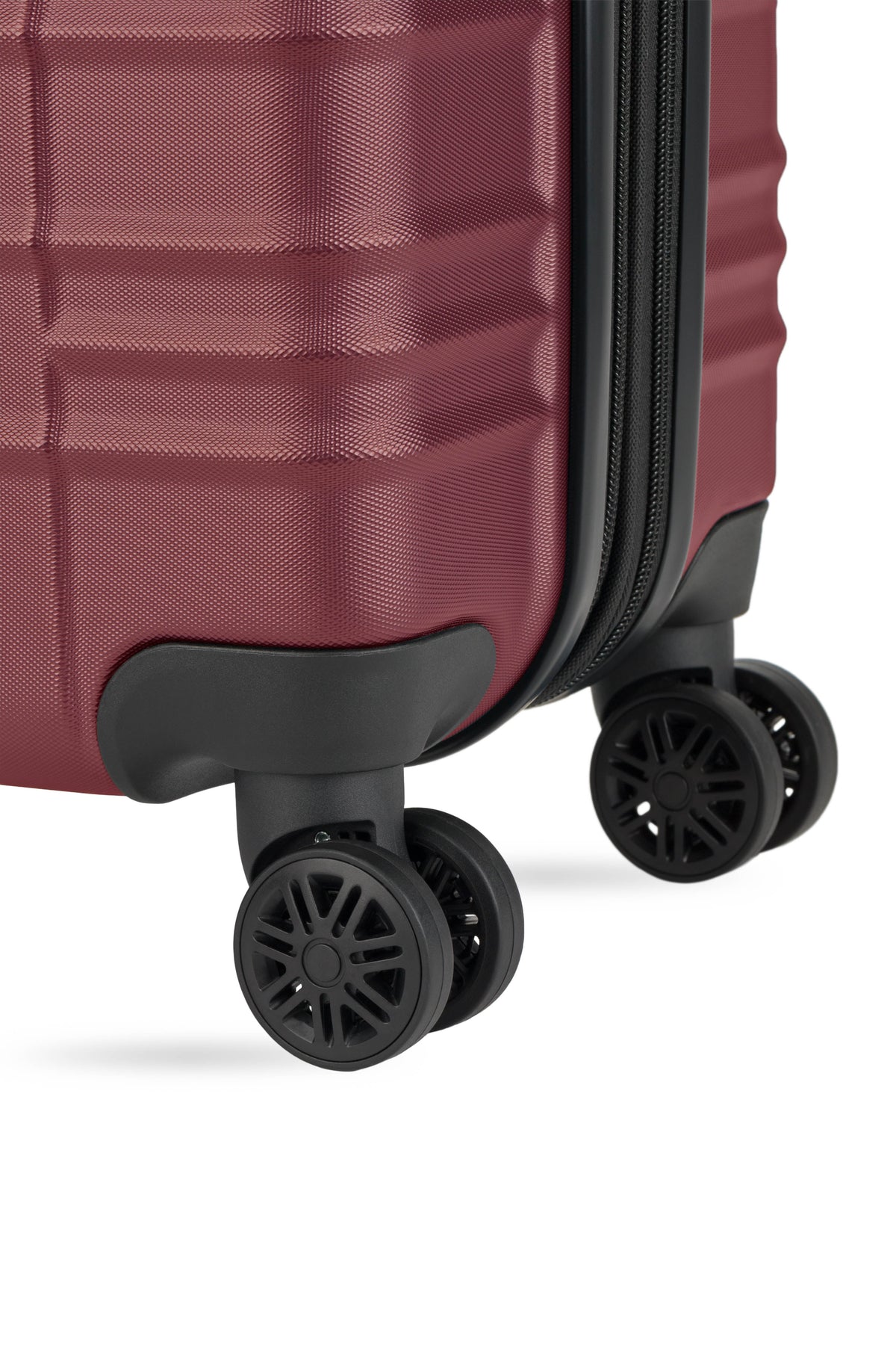 SWISSGEAR Cascade II Carry-On Spinner - Burgundy - 09