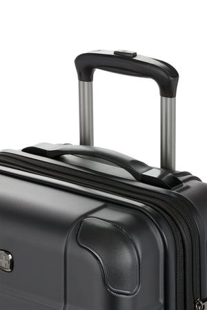 SWISSGEAR Cascade II Carry-On Spinner in Black