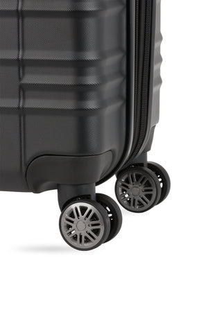 SWISSGEAR Cascade II Carry-On Spinner in Black