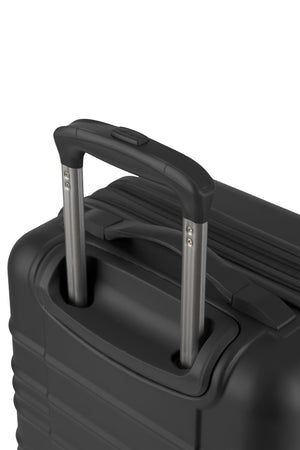 SWISSGEAR Cascade II Carry On Spinner in Black