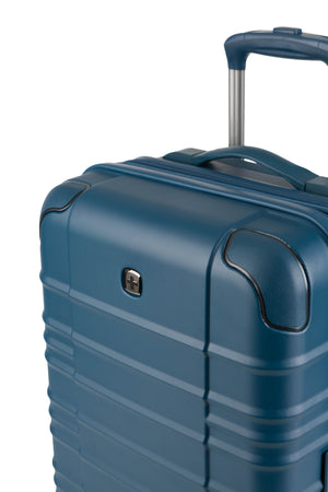SWISSGEAR Cascade II Carry On Spinner in Atlas Blue