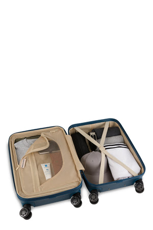 SWISSGEAR Cascade II Carry On Spinner in Atlas Blue