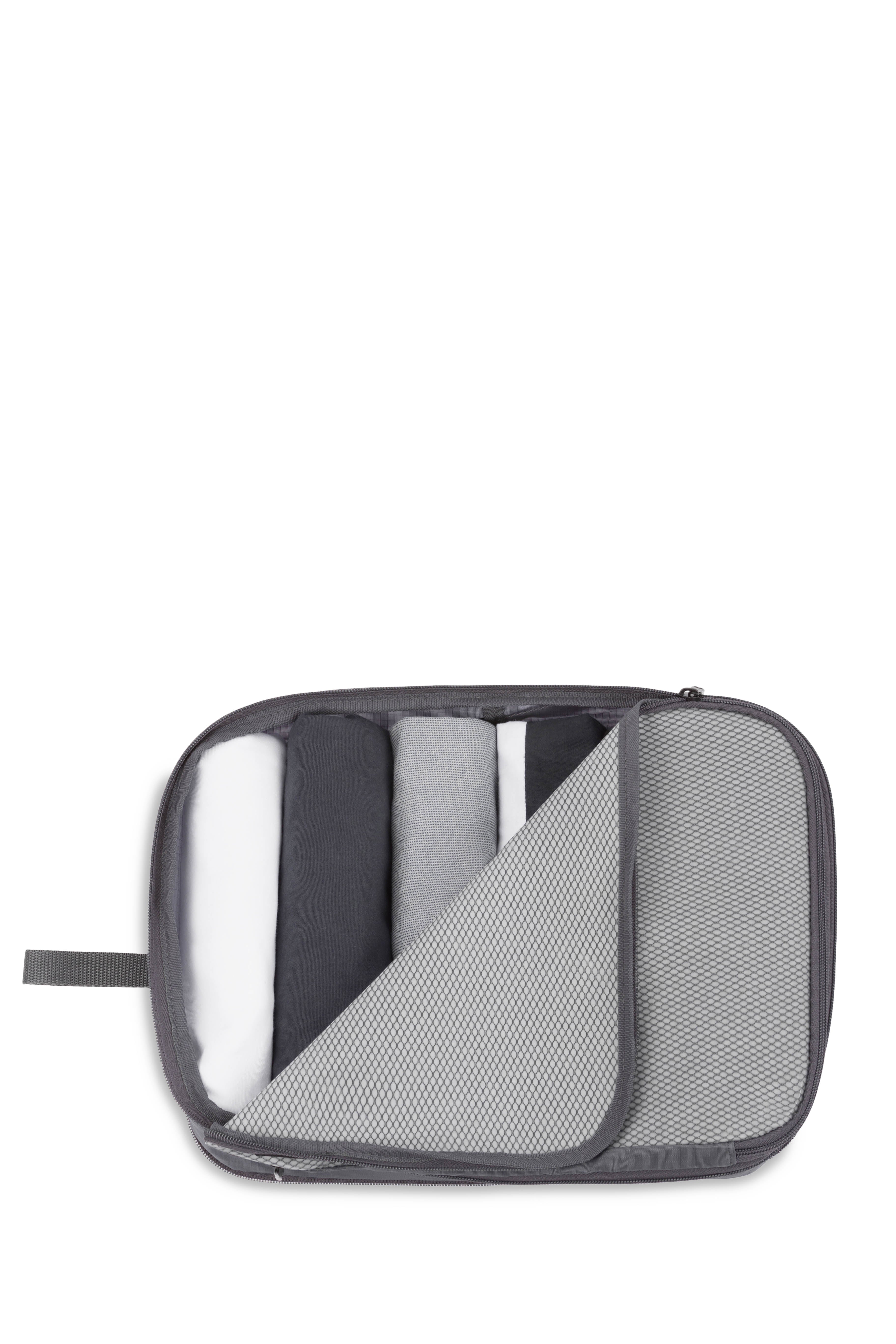 SWISSGEAR Travel Smart 3-Piece (S/M/M) Packing Cube Set in Dark Grey SWISSGEAR Travel Smart 3-Piece (S/M/M) Packing Cube Set in Dark Grey