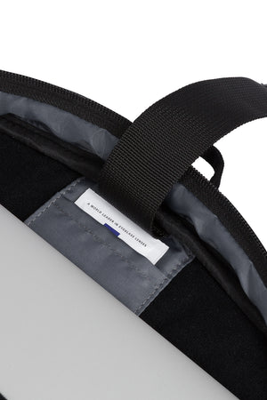 Glass cleaning cloth pocket