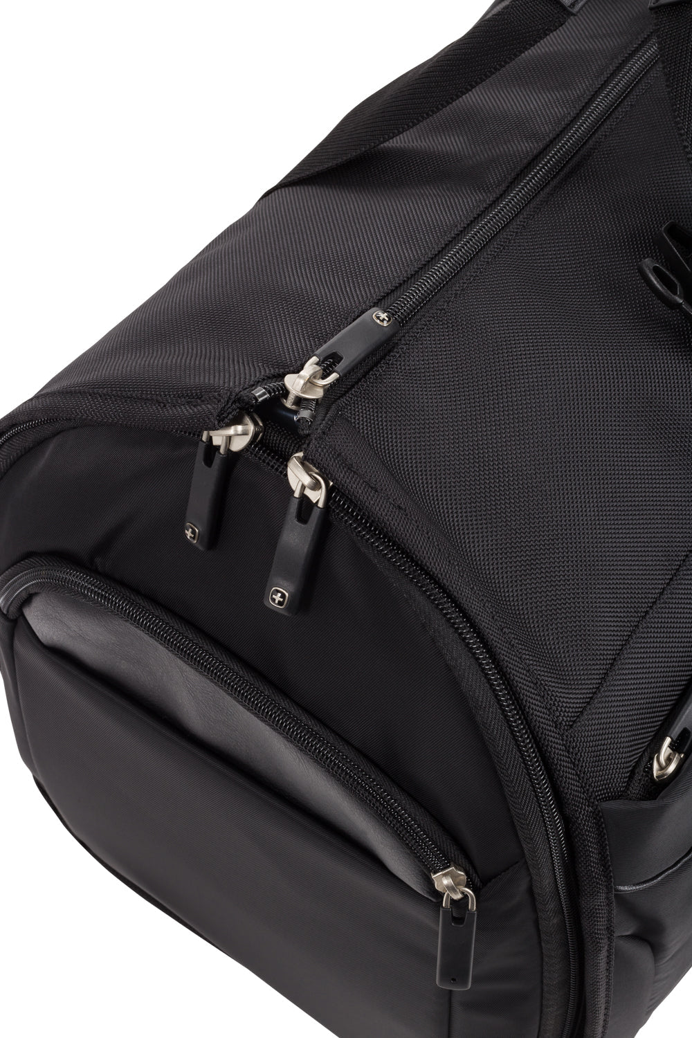 Swissgear 2pc Weekend Luggage Set Two external side pockets