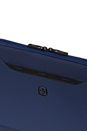 Wenger Method 13 inch Padded Laptop Sleeve 360° interior edge is reinforced to provide added protection against accidental drops