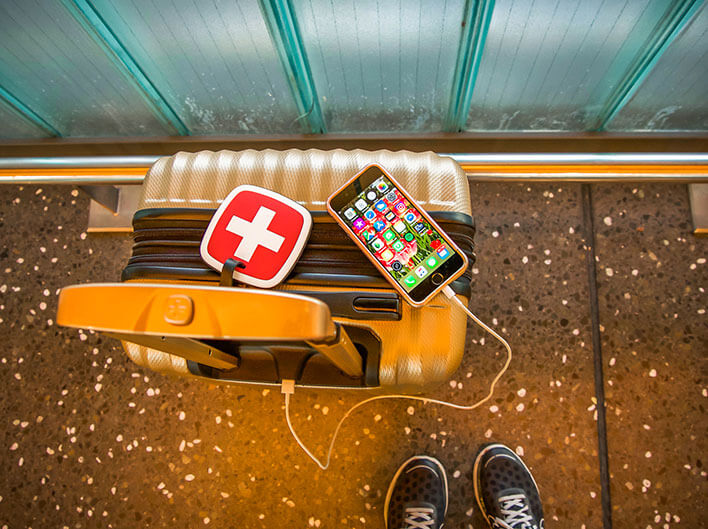 SWISSGEAR Luggage with built in charging dock